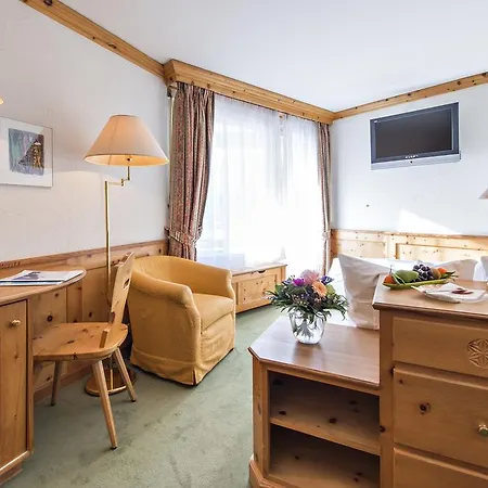 Homestay Sleep In Samedan